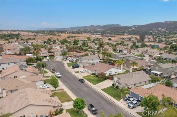 Wildomar, CA 92595,21805 Poinsettia Lane