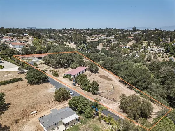 1274 Via Encinos Drive, Fallbrook, CA 92028