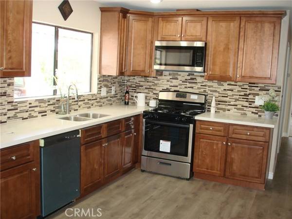 3017 Lake View Drive, Perris, CA 92571