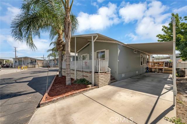 Hemet, CA 92543,220 S Elk