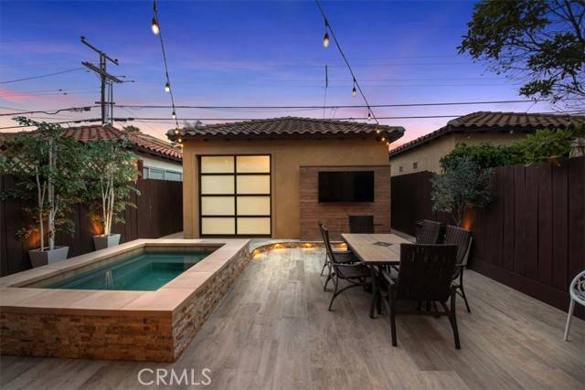 1346 Thomas Avenue, San Diego, CA 92109