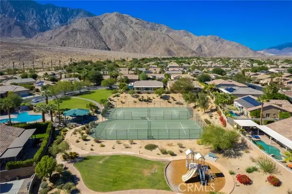 Palm Springs, CA 92262,828 Mira Grande