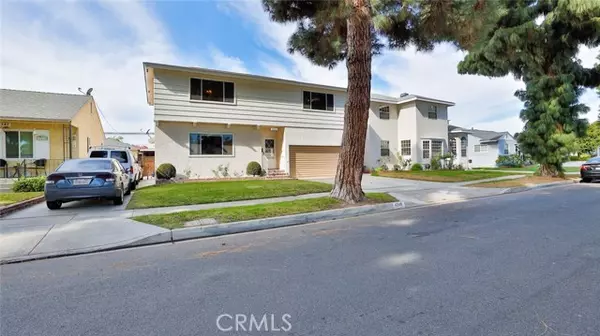 4349 Radnor Avenue, Lakewood, CA 90713