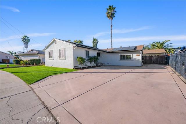 1126 E Rustic Road, Escondido, CA 92025