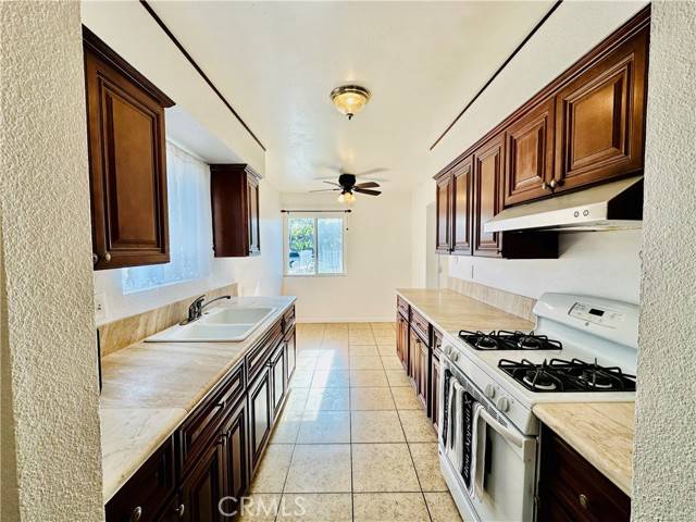 1622 E Grand Avenue, Escondido, CA 92027