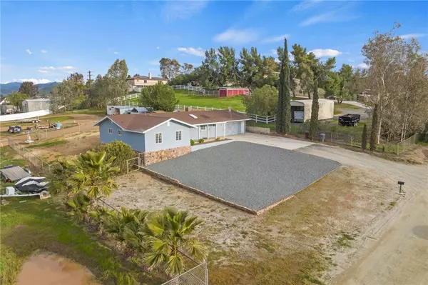 27510 Smith Road, Winchester, CA 92545