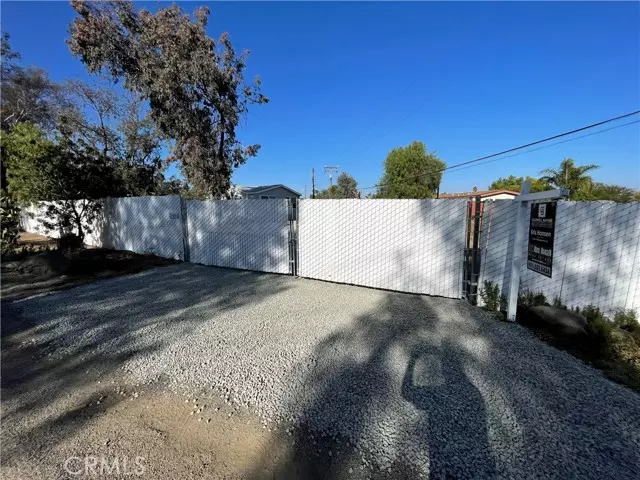 Perris, CA 92570,21490 River Road