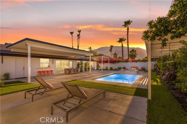 2890 E Via Escuela, Palm Springs, CA 92262