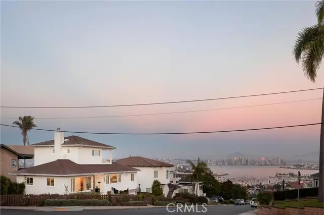 Point Loma, CA 92106,3380 Trumbull Street