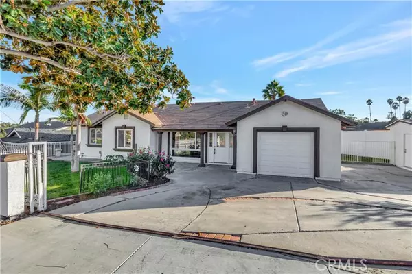 1140 North Drive, Vista, CA 92083