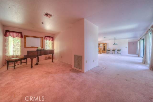 Hemet, CA 92543,27411 SANTA FE ST