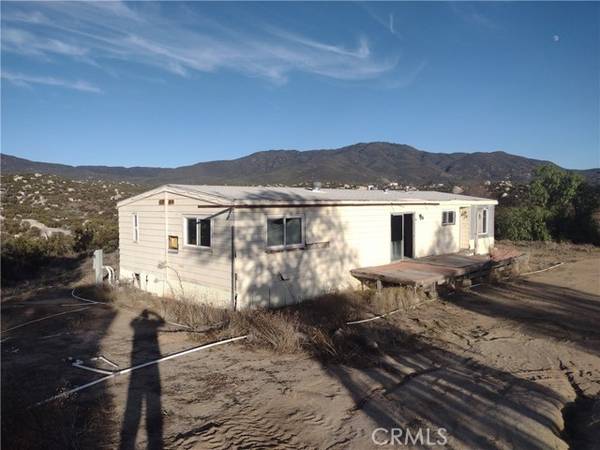 38230 Lorenzo Lane, Hemet, CA 92544