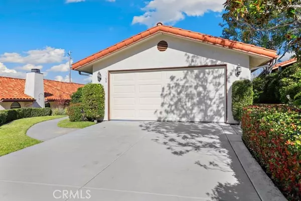 1168 N Crescent Ridge Road, Fallbrook, CA 92028