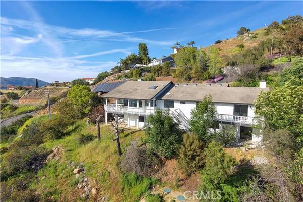 Fallbrook, CA 92028,3315 Red Mountain Heights Drive