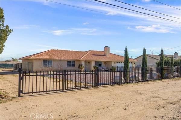 10597 Redwood Avenue, Hesperia, CA 92345