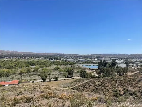 19 Bay, Lake Elsinore, CA 92530