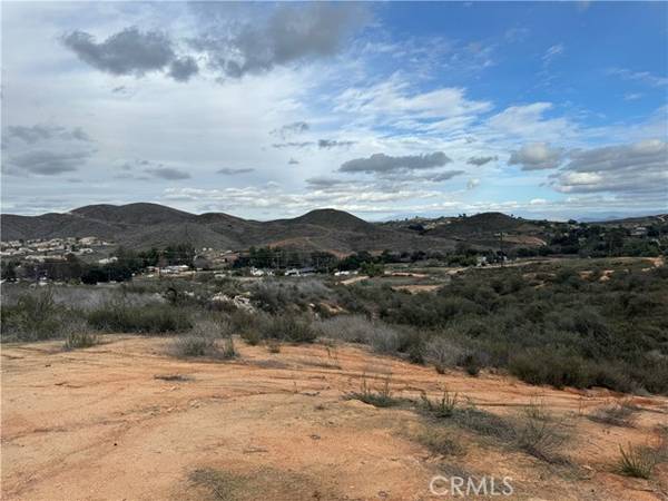 Menifee, CA 92584,25 Orange