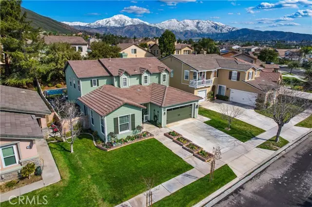 Yucaipa, CA 92399,33456 Warwick Hills