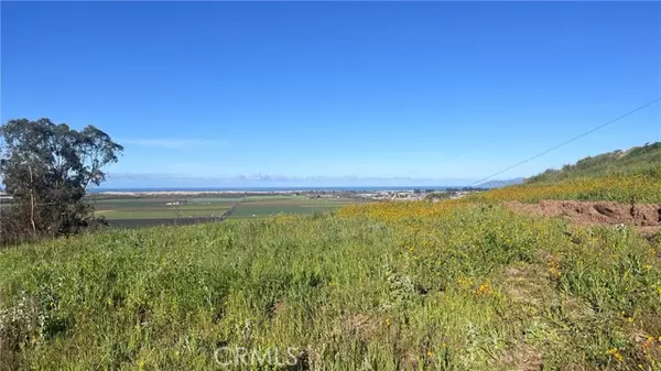 Arroyo Grande, CA 93420,0 Castle Bluff