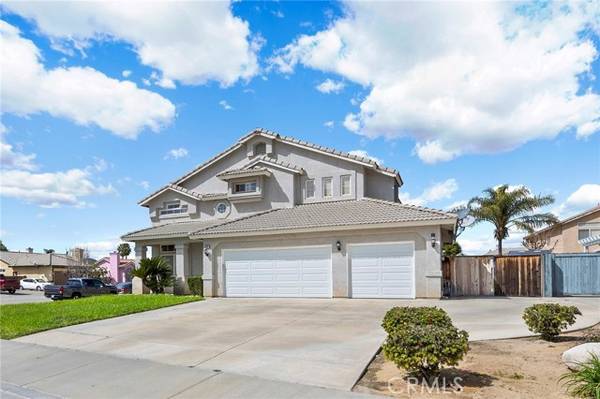 858 Glider Place, San Jacinto, CA 92582