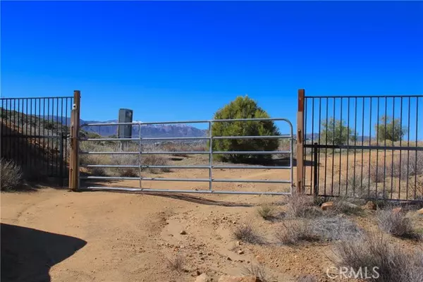 Anza, CA 92539,8 Table Mountain Truck