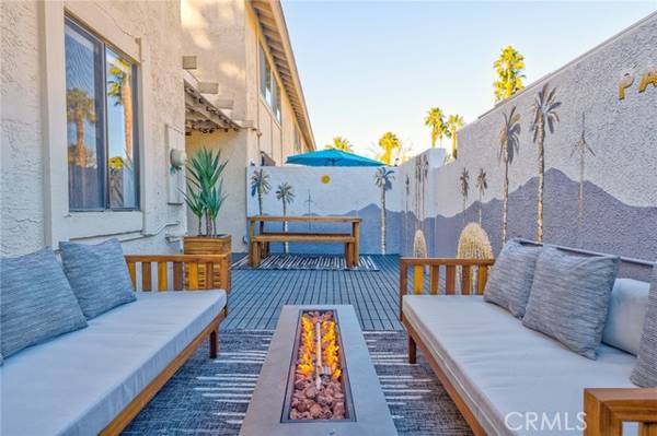 6135 Montecito Drive #8, Palm Springs, CA 92264