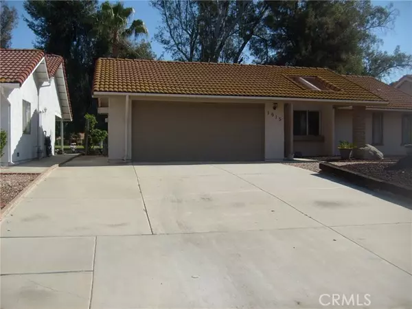 1915 Silver Oak Way, Hemet, CA 92545