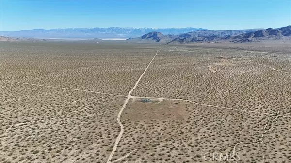 Lucerne Valley, CA 92356,21402 Meander Road