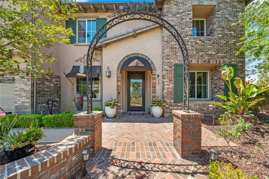 45052 Laurel Glen Circle, Temecula, CA 92592