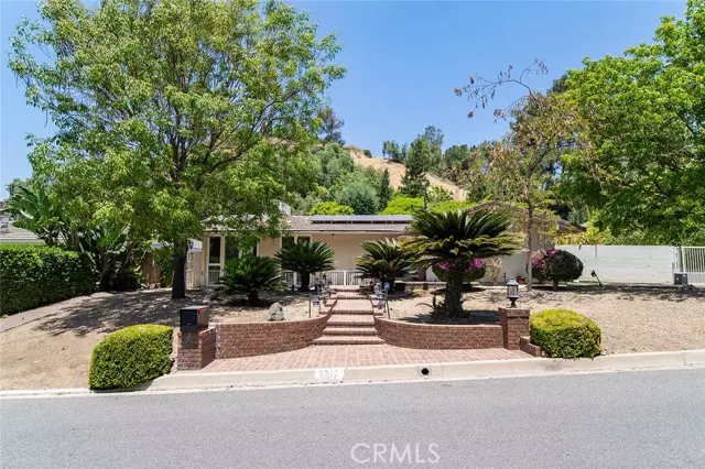 Glendora, CA 91741,2517 Country Club Drive