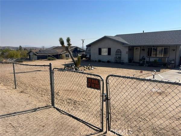 7537 Elwood Street, Joshua Tree, CA 92252