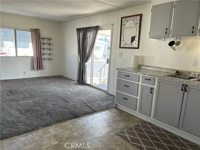 Hemet, CA 92544,43601 Florida #44