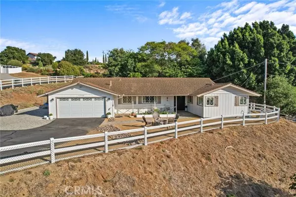 1733 Hartwright Road, Vista, CA 92084