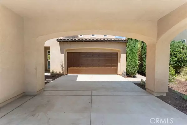 Corona, CA 92883,25210 Noble Canyon Street