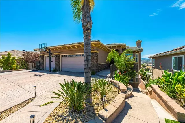 28828 Yosemite Place, Canyon Lake, CA 92587