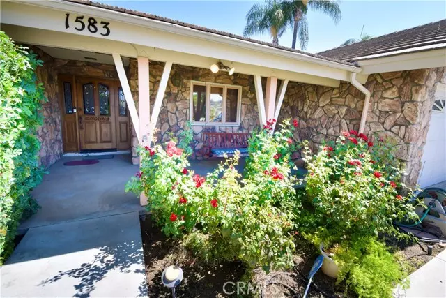 1583 Crestview Road, Redlands, CA 92374