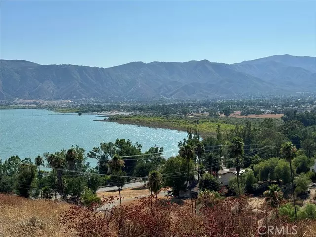 Lake Elsinore, CA 92530,0 Barkschat