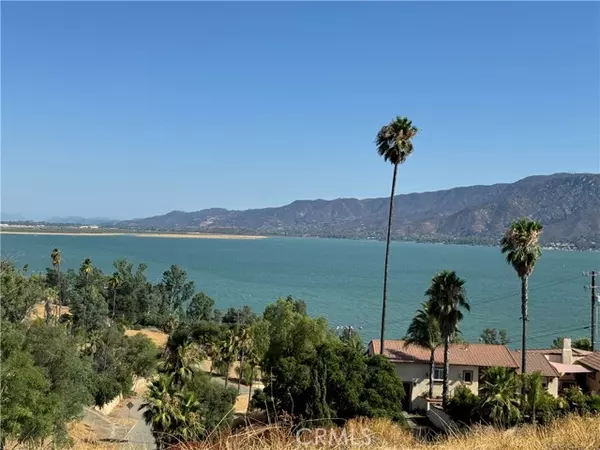 Lake Elsinore, CA 92530,0 Barkschat