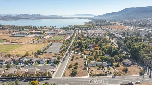 Lake Elsinore, CA 92530,0 Machado