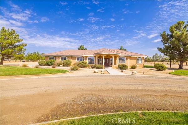 8225 W Avenue C10, Lancaster, CA 93536