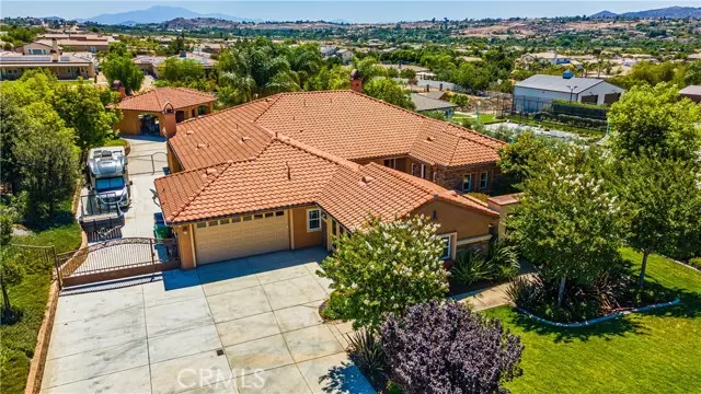 Riverside, CA 92504,17536 Fairbreeze Court