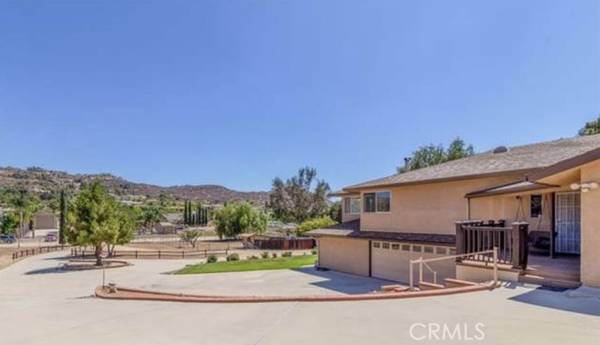 40330 Indian Tree Drive, Hemet, CA 92544