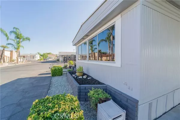 Hemet, CA 92544,880 N Lake #55