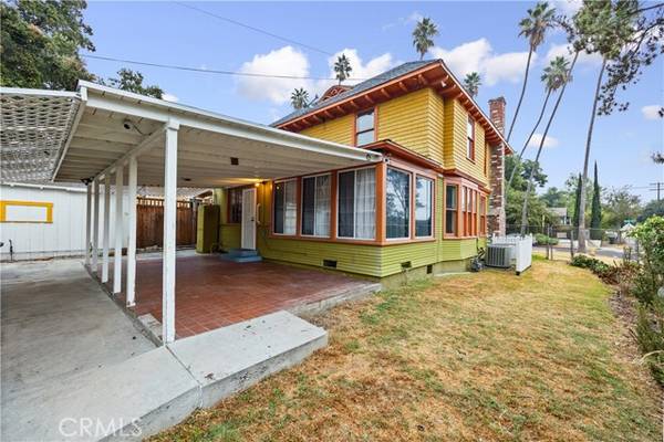 1025 N Mentor Avenue, Pasadena, CA 91104