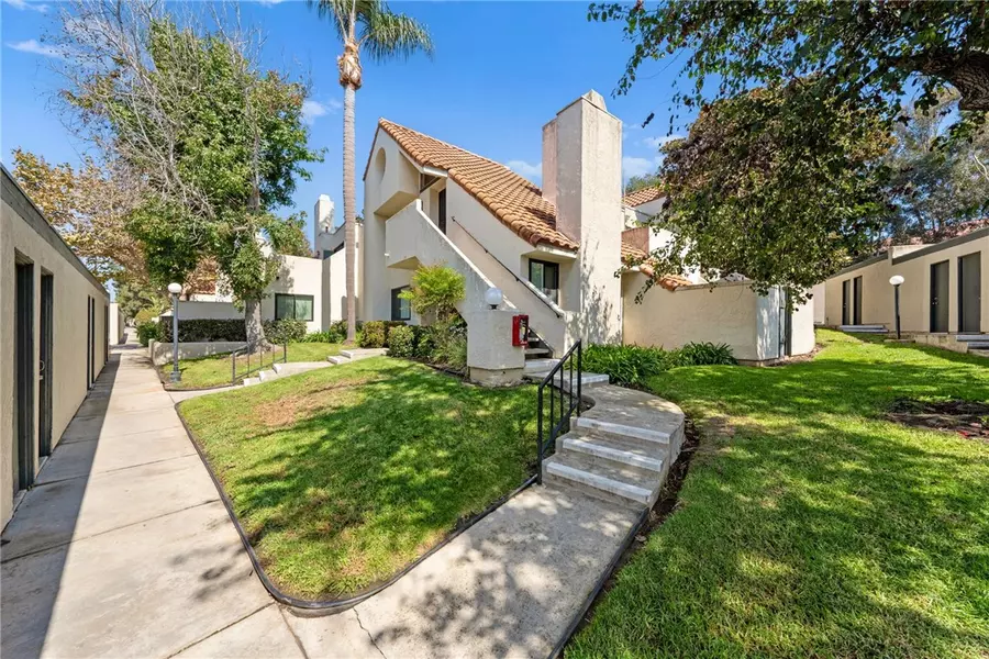 333 N Melrose Drive #H, Vista, CA 92083