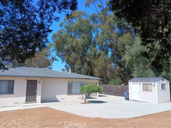 750 Knoll Park Lane, Fallbrook, CA 92028