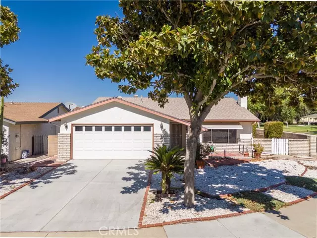 2108 El Toro Circle, Hemet, CA 92545