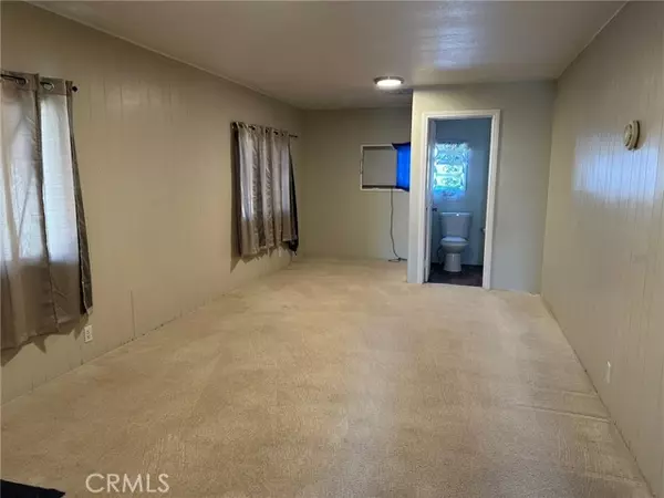 Hemet, CA 92543,260 N Lyon #159