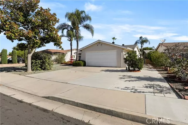 2416 El Rancho Circle, Hemet, CA 92545