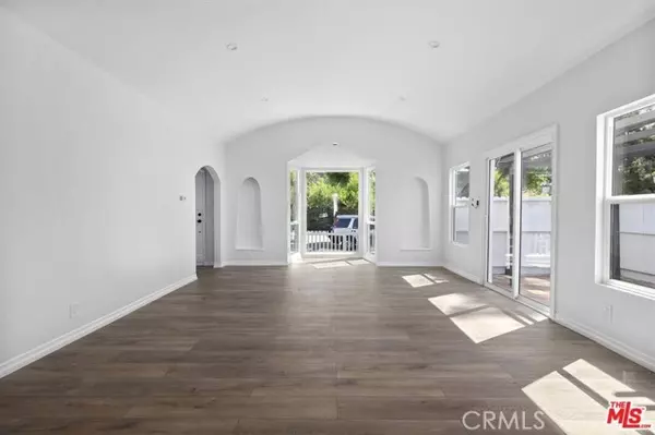 3113 Virginia Avenue, Santa Monica, CA 90404